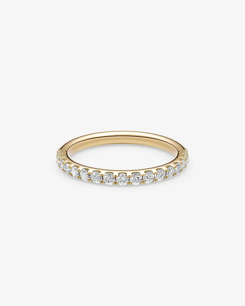Alliance en or blanc 14 K avec diamants totalisant 0,50 ct