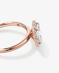 Bague De Fiançailles Halo En Diamant De Laboratoire Taille Émeraude De 1,46 Carat Poids Total En Or Jaune Et Blanc 14 Carats