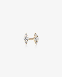 Boutons d'oreilles en or jaune 10 K à trois pierres et à diamants totalisant 0,21 ct