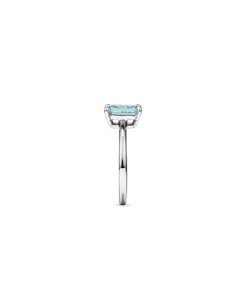 Ring with Aquamarine in 10kt White Gold