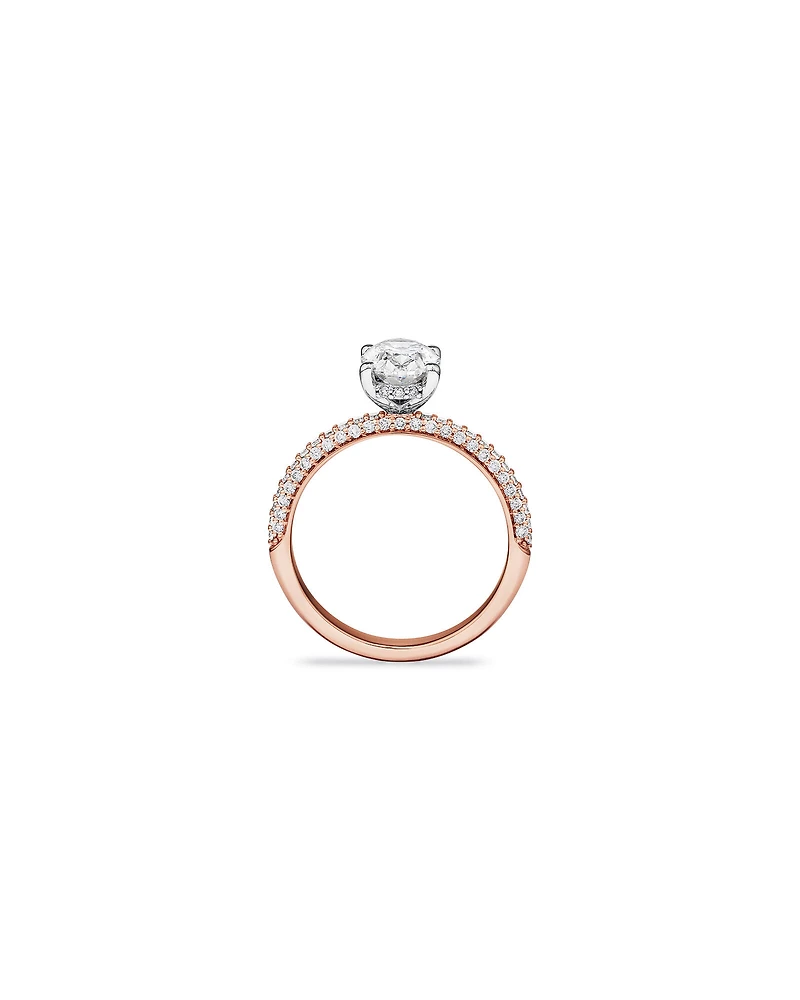 Bague De Fiançailles Solitaire En Diamant De Laboratoire Taille Ovale De 1,95 Carat Poids Total Avec Accent Latéral En Or Blanc 14 Carats