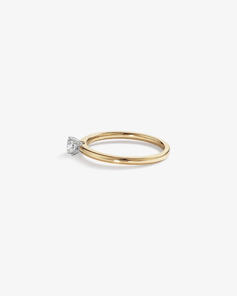 Bague de Fiançailles Solitaire en Diamant Rond Brillant 0,22 Carat TW avec Halo Caché en Or Jaune et Blanc 14 kt