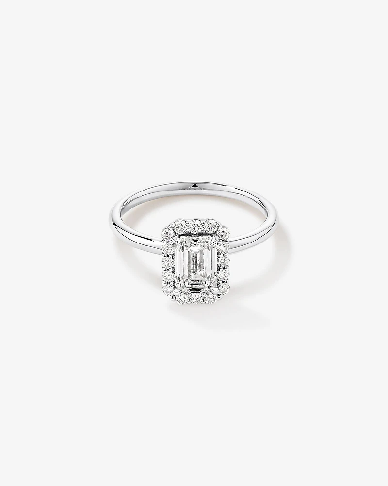 Bague De Fiançailles Halo En Diamant De Laboratoire Taille Émeraude De 1,46 Carat Poids Total En Or Jaune Et Blanc 14 Carats