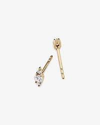Boutons d'oreilles en or jaune 10 K à trois pierres et à diamants totalisant 0,21 ct