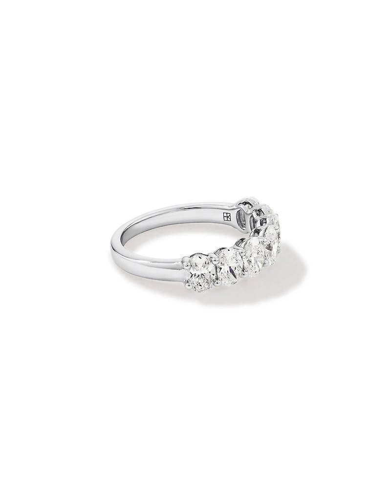 Bague De Mariage En Diamant De Laboratoire Ovale De 2,00 Carats Poids Total En Or Blanc 14 Carats