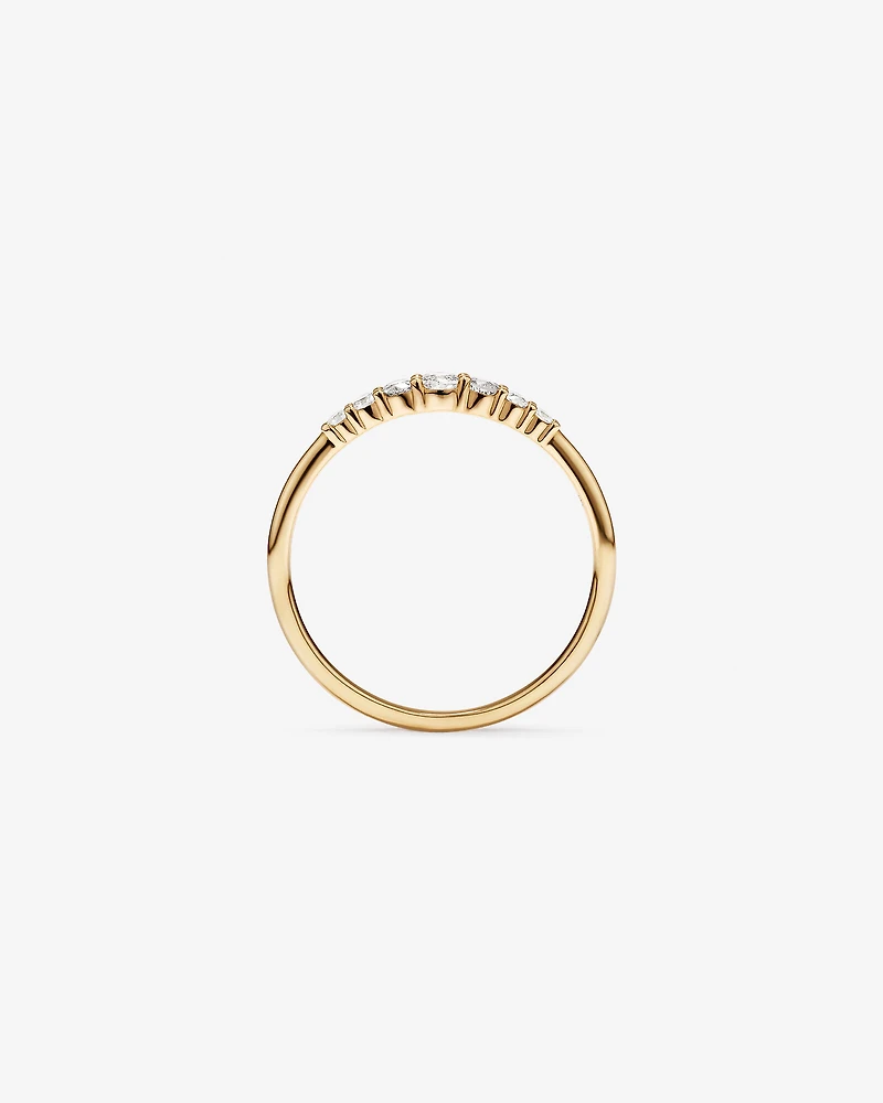 0.20 Carat TW Round Brilliant Graduated Diamond Ring in 10kt Yellow Gold