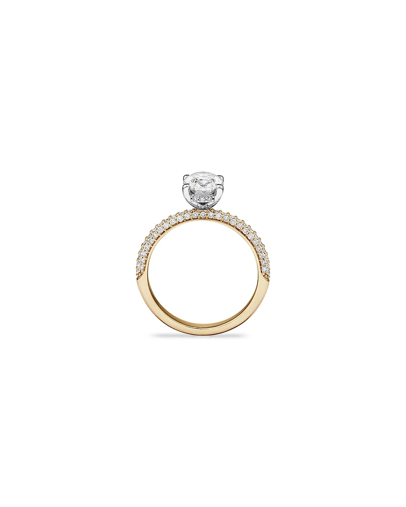 Bague De Fiançailles Solitaire En Diamant De Laboratoire Taille Ovale De 1,95 Carat Poids Total Avec Accent Latéral En Or Blanc 14 Carats