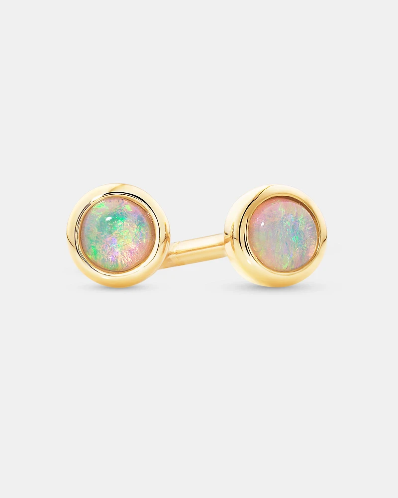 Stud Earrings with Opal in 10kt Gold