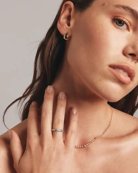 Bague de Fiançailles avec Accent Latéral en Diamant Rond Brillant et Baguette 0,77 Carat TW, et Princesse avec Halo Caché en Or Jaune 14 kt