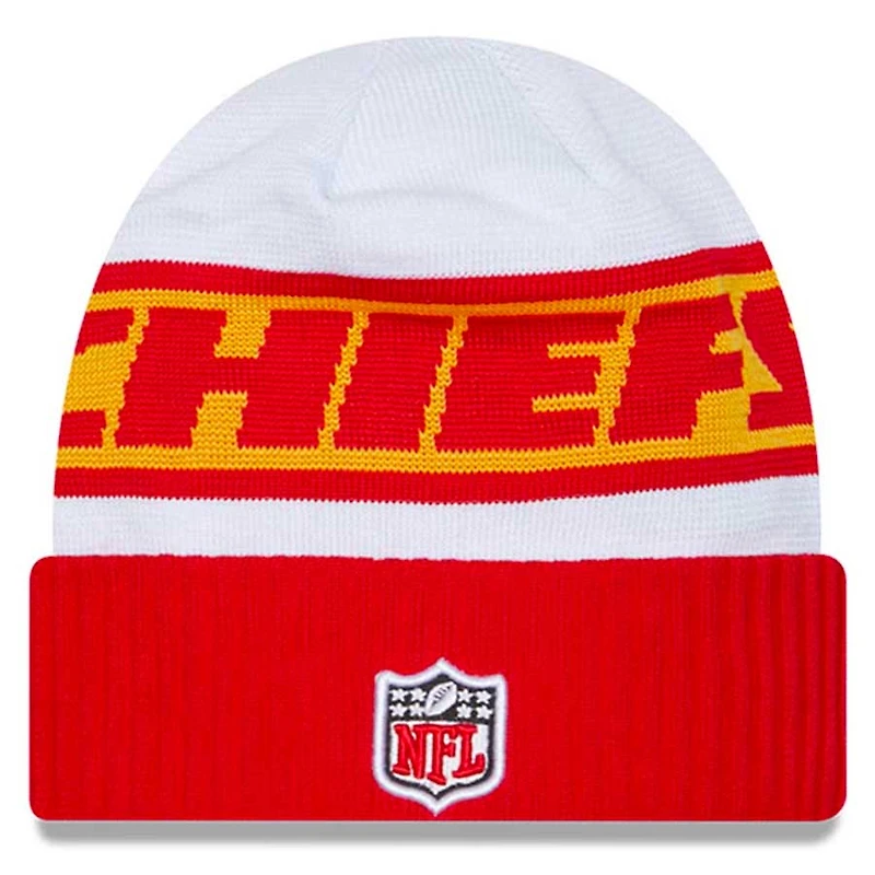 Kansas City Chiefs New Era 2023 White Sideline Tech Cuffed Knit Hat