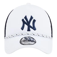 New York Yankees White Court Sport New Era 9FORTY A-Frame Trucker Snapback