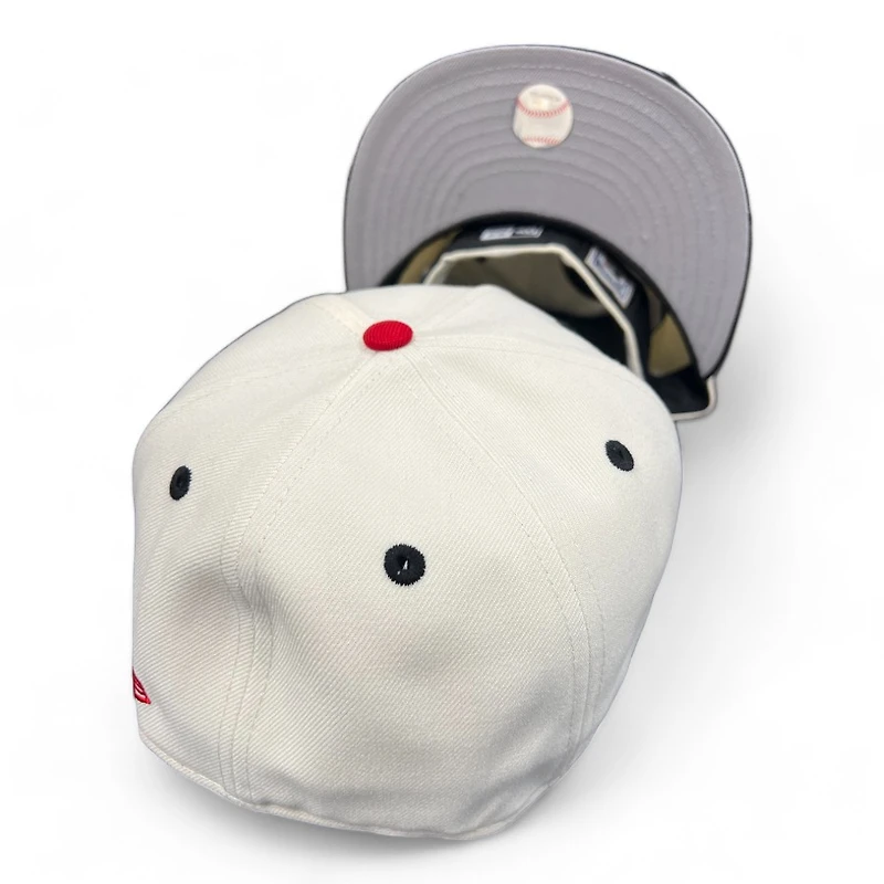 Seattle Mariners Chrome 2Tone World Is Yours Pack Side Batty Gray UV New Era 59FIFTY Fitted Hat