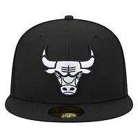 Chicago Bulls Black and White Eastern Conference Patch NBA New Era 59FIFTY Fitted Hat