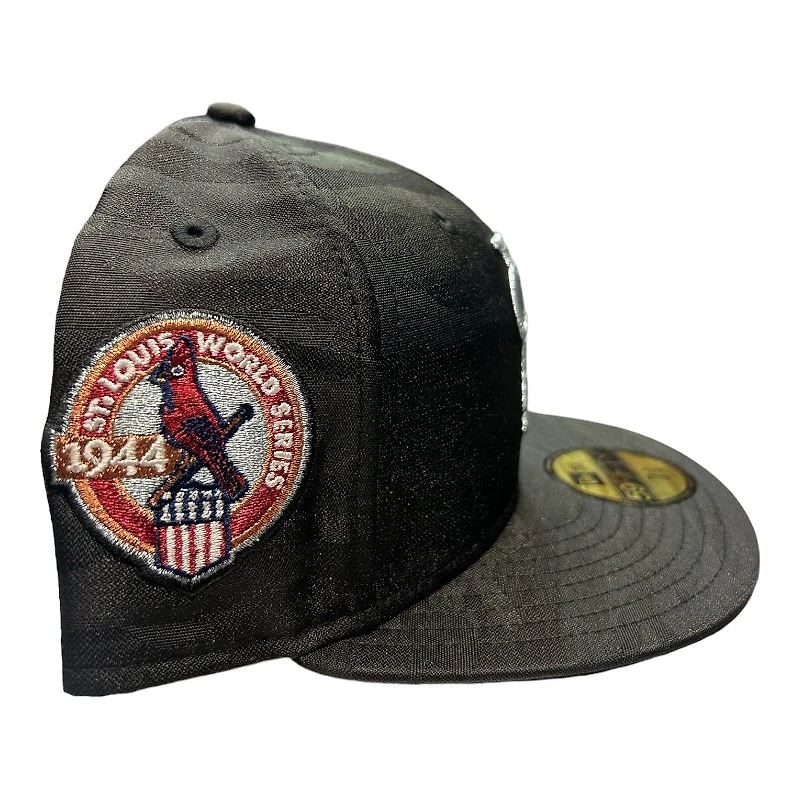 St. Louis Cardinals Black Camo 1944 World Series Patch Gray UV New Era 59FIFTY Fitted Hat