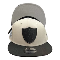 Las Vegas Raiders Stone Gray Metal Badge Logo Two Tone 60th Anniversary Patch Gray UV New Era 9FIFTY Snapback Hat