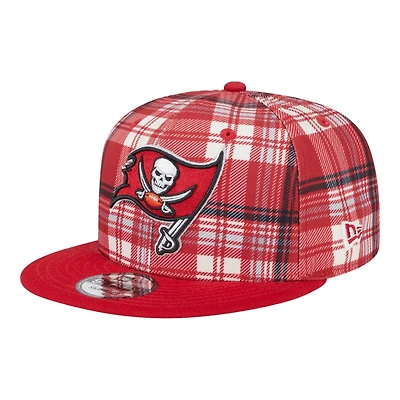 Tampa Bay Buccaneers 2024 Sideline Statement Plaid New Era 9FIFTY Snapback Hat