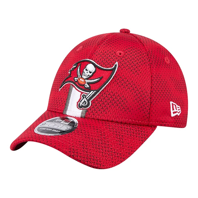 Tampa Bay Buccaneers Red 2024 NFL Sideline New Era 9FORTY Stretch-Snap Hat