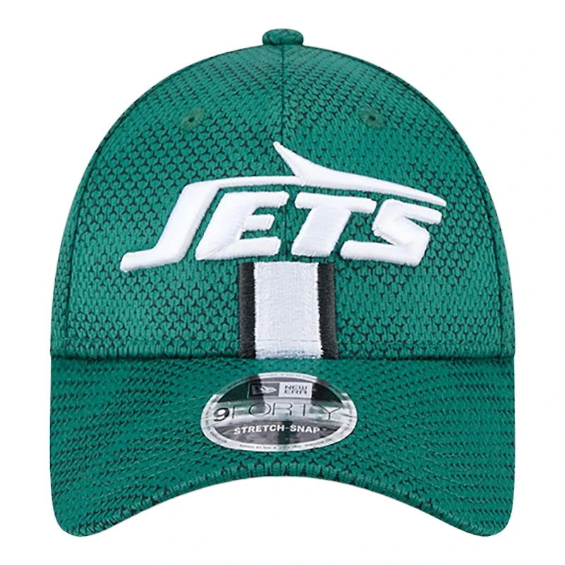 New York Jets 2024 Green NFL Sideline New Era 9FORTY Stretch-Snap Hat