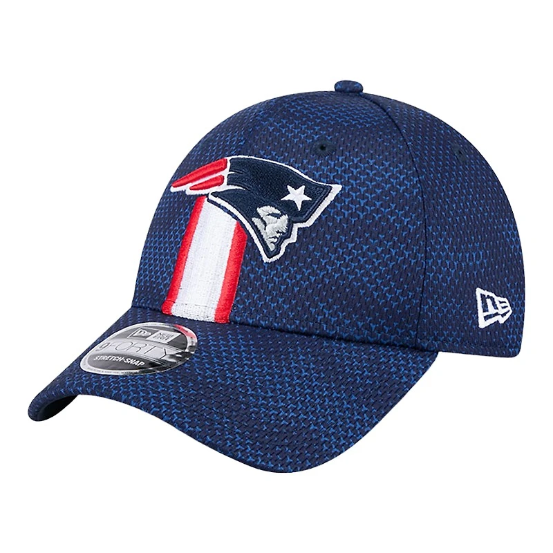 New England Patriots Navy 2024 NFL Sideline New Era 9FORTY Stretch-Snap Hat