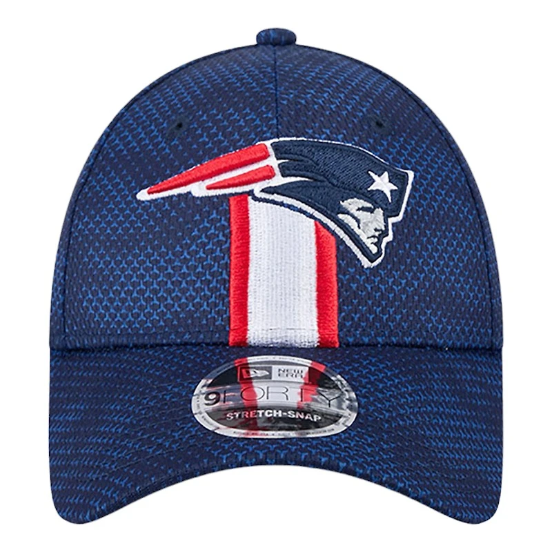 New England Patriots Navy 2024 NFL Sideline New Era 9FORTY Stretch-Snap Hat