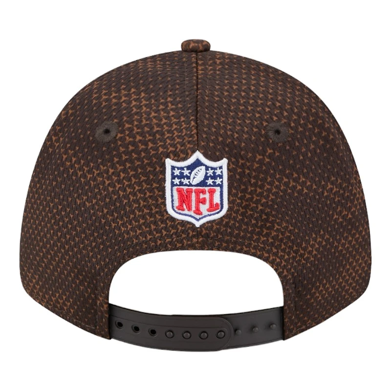 Cleveland Browns Brown 2024 NFL Sideline New Era 9FORTY Stretch-Snap Hat