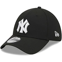 New York Yankees Black Basic Era 39THIRTY Flex Fit Hat