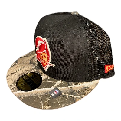 Tampa Bay Buccaneers Black and Realtree Trucker Gray UV NFL New Era 59FIFTY Fitted Hat