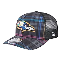 Baltimore Ravens 2024 NFL Crucial Catch Plaid New Era 9SEVENTY Trucker Snapback Hat