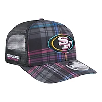 San Francisco 49ers 2024 NFL Crucial Catch Plaid New Era 9SEVENTY Trucker Snapback Hat