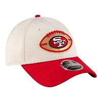 San Francisco 49ers 2024 Sideline Historic Stone New Era 9FORTY Adjustable Stretch Snap Hat
