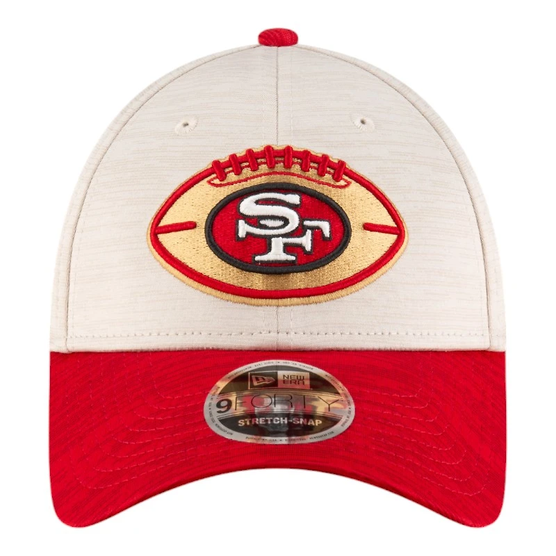 San Francisco 49ers 2024 Sideline Historic Stone New Era 9FORTY Adjustable Stretch Snap Hat