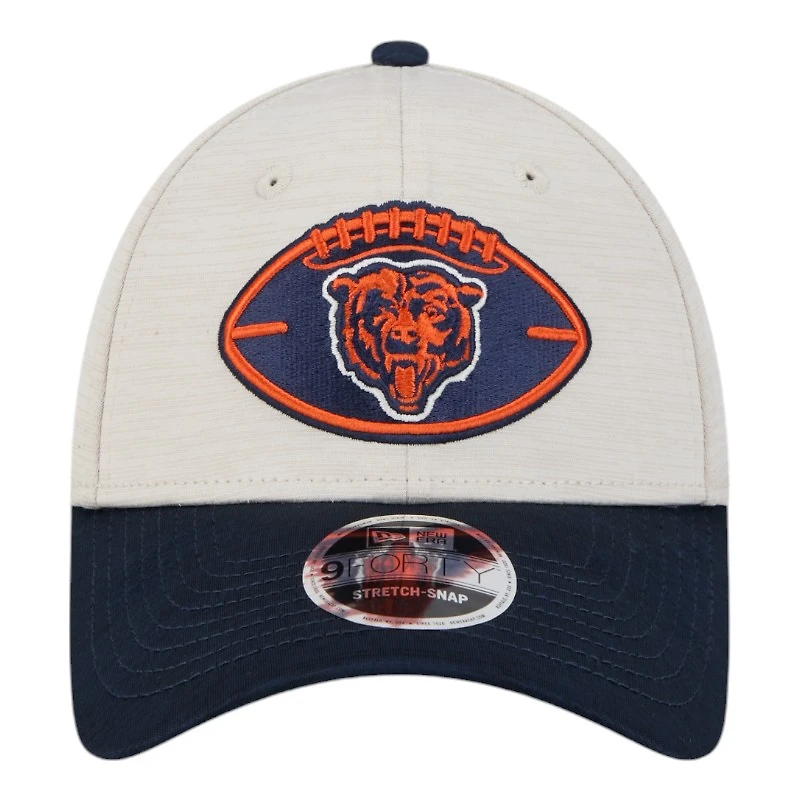 Chicago Bears 2024 Sideline Historic Stone New Era 9FORTY Adjustable Stretch Snap Hat