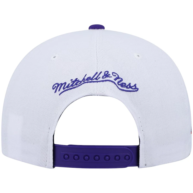 Charlotte Hornets White and Purple Mitchell & Ness NBA Hardwood Classic Snapback Hat
