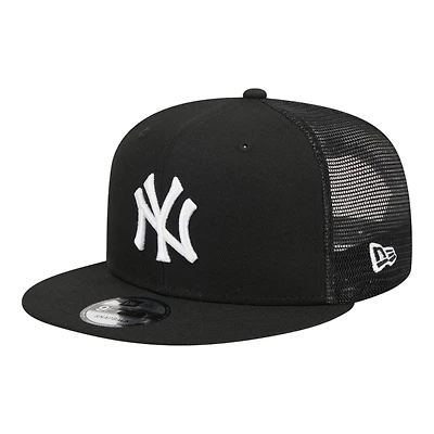 New York Yankees Black and White Trucker New Era 9FIFTY Snapback Hat