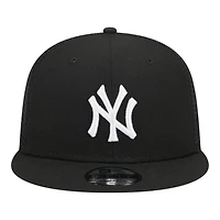 New York Yankees Black and White Trucker New Era 9FIFTY Snapback Hat