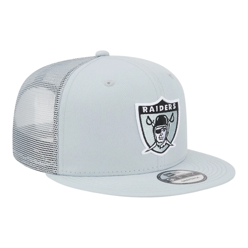Las Vegas Raiders Gray Trucker New Era 9FIFTY Snapback Hat
