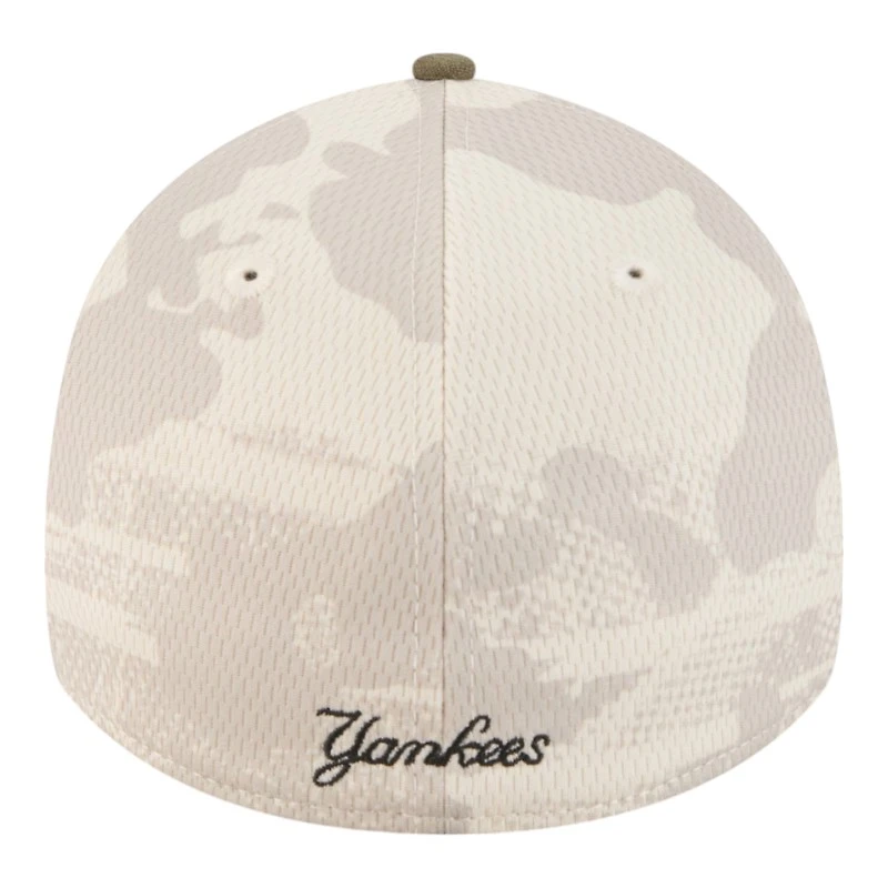 New York Yankees Light Beige and Olive 2025 Armed Forces Day Era 39THIRTY Flex Hat