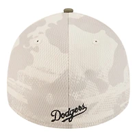 Los Angeles Dodgers Light Beige and Olive 2025 Armed Forces Day New Era 39THIRTY Flex Hat