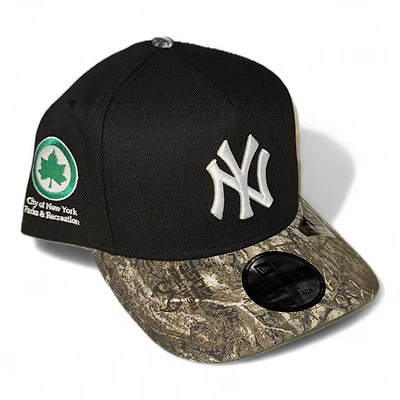 New York Yankees Black and Realtree Parks and Rec Patch New Era 9FIFTY A-Frame Snapback Hat