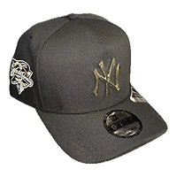 New York Yankees Black with Gold Metal Badge Logo 2000 WS Patch New Era 9FIFTY A-Frame Snapback Hat