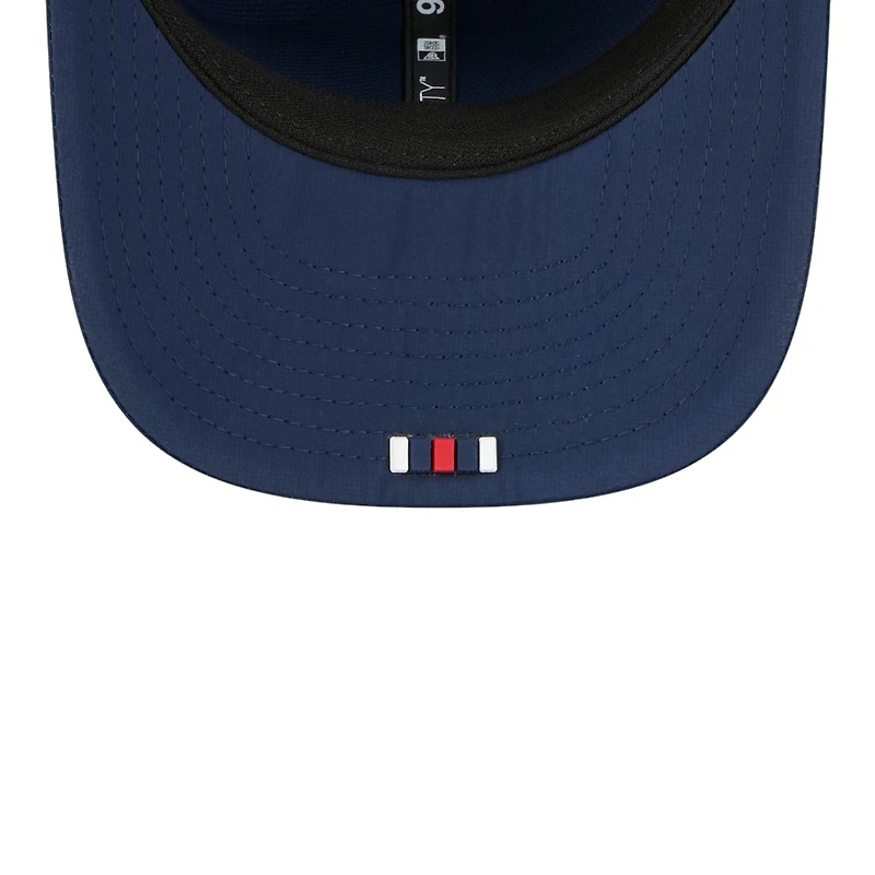 New York Giants Navy 2025 NFL Sideline New Era 9SEVENTY Trucker Adjustable Snapback Hat