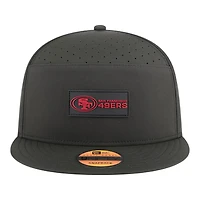 San Francisco 49ers Black 2025 NFL Sideline Split Panel New Era 9FIFTY Snapback Hat