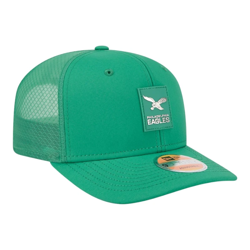 Philadelphia Eagles Kelly Green 2025 NFL Sideline New Era 9SEVENTY Trucker Adjustable Snapback Hat