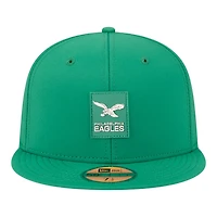 Philadelphia Eagles Kelly Green Throwback 2025 NFL Sideline New Era 59FIFTY Fitted Hat