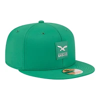 Philadelphia Eagles Kelly Green Throwback 2025 NFL Sideline New Era 59FIFTY Fitted Hat