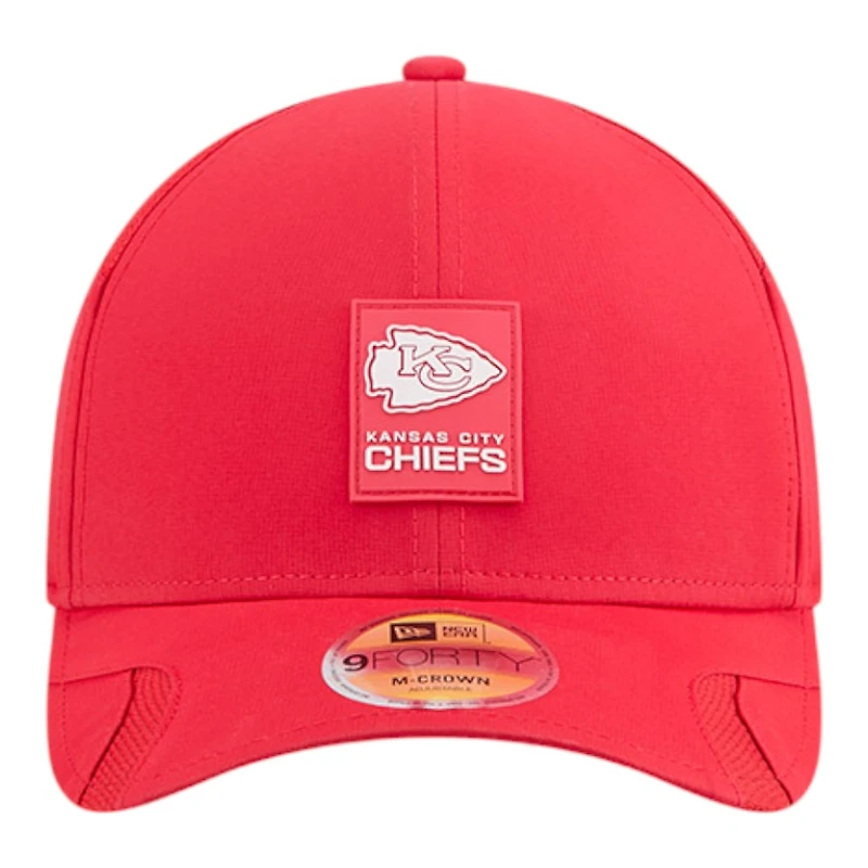 Youth Kansas City Chiefs Red 2025 NFL Sideline New Era 9FORTY M-Crown Adjustable Hat