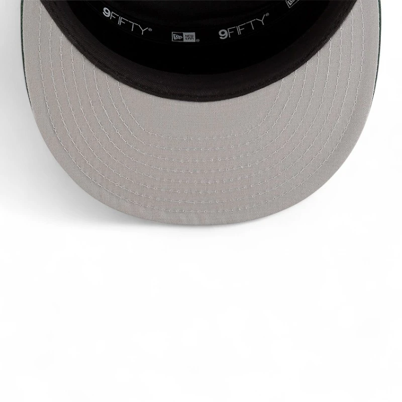 Youth Milwaukee Bucks Green and White NBA Tip Off New Era 9FIFTY Split Panel Snapback Adjustable Hat