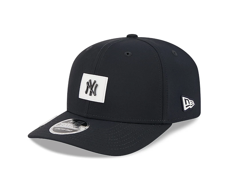 New York Yankees Navy 2026 Clubhouse New Era 9SEVENTY Stretch Snapback Hat