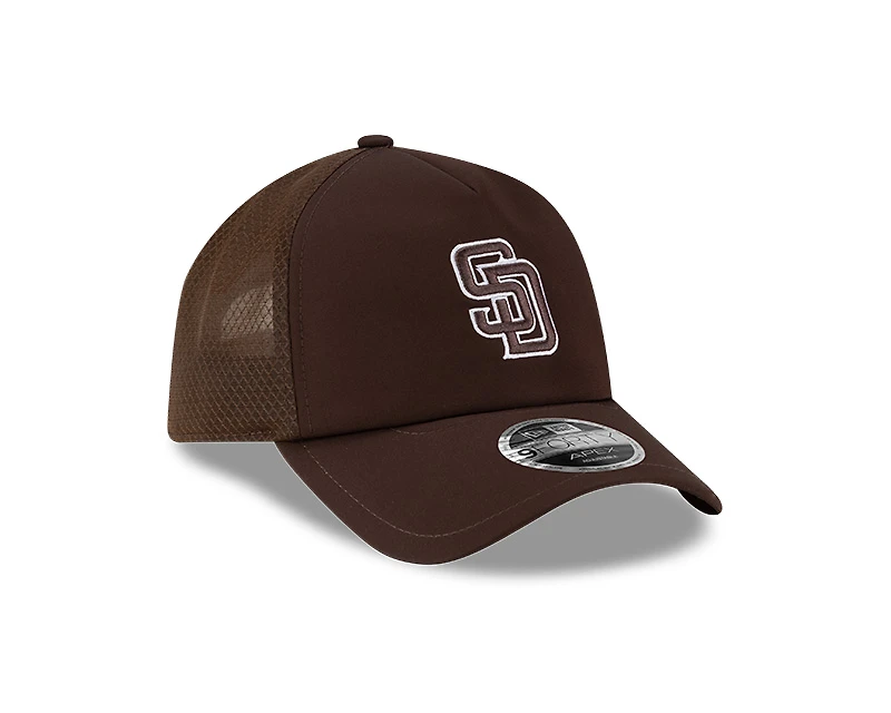 San Diego Padres Brown 2026 Batting Practice New Era 9FORTY Apex Trucker Adjustable Hat