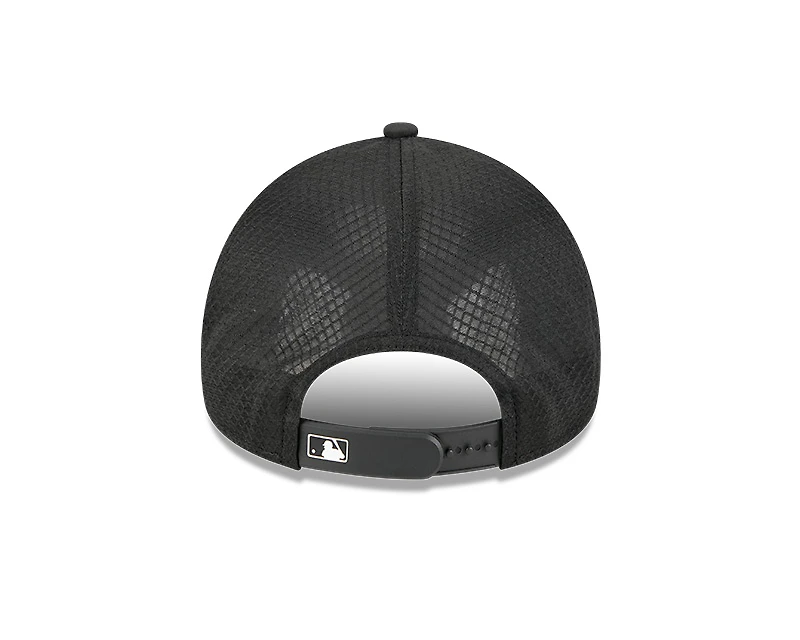 Pittsburgh Pirates Black 2026 Batting Practice New Era 9FORTY Apex Trucker Adjustable Hat